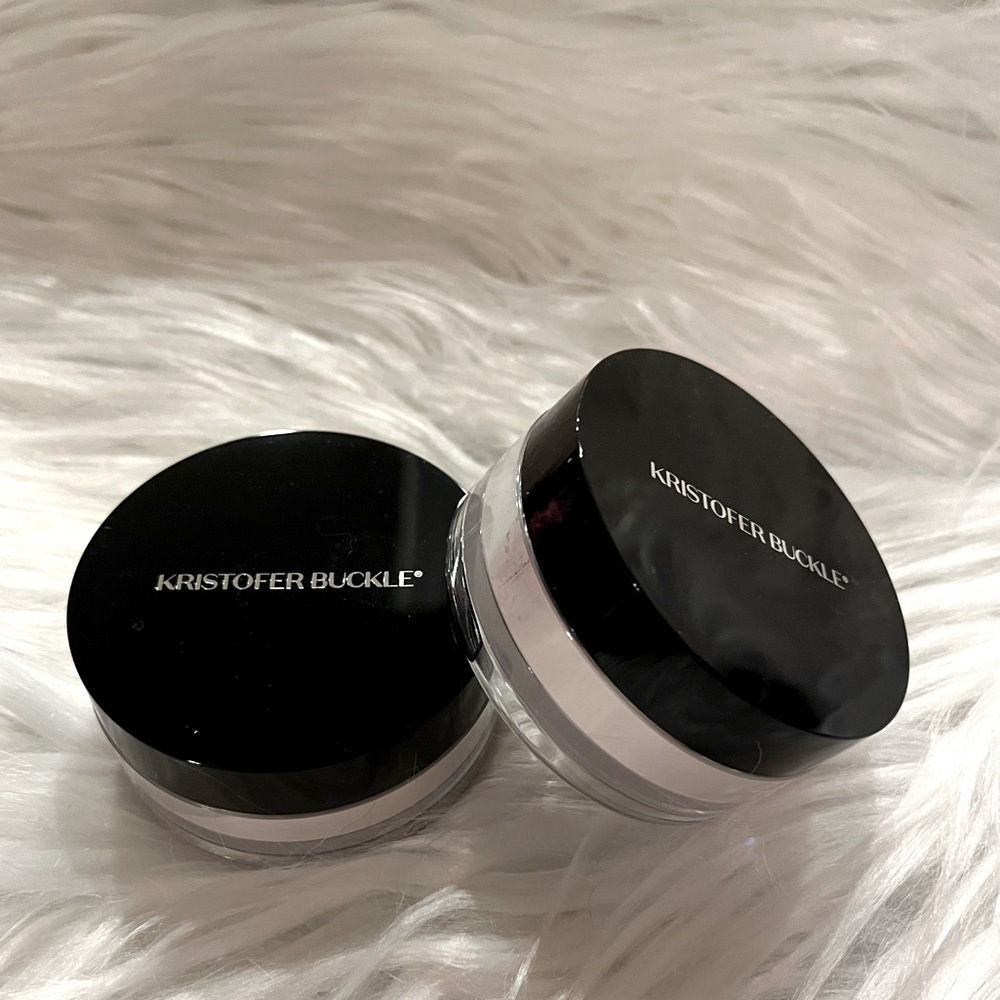 Kristofer Buckle Translucent Loose Setting Powder (2) - Picture 2 of 2
